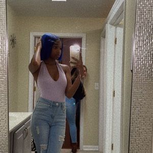 Meet your Posher, Adrienne